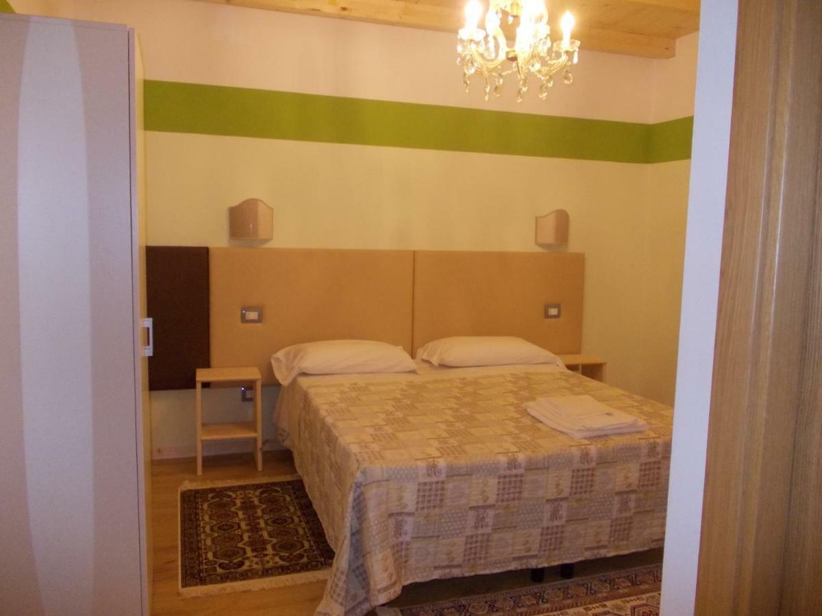 Romagnoli 36 Hotel Верона Екстериор снимка